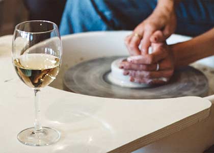 Pottery & Wine radionica